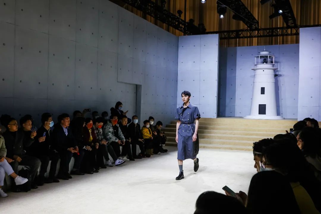  突破與自由，民族服裝定制品牌隆慶祥2023春夏新品發布會&ldquo;自由之境&rdquo;圓滿舉行