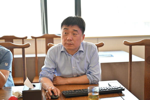 二十位業內大咖齊聚鄭州，共商校服高品質發展大計