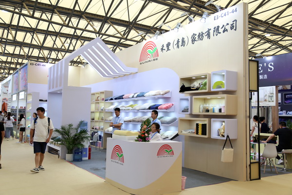 山東292家企業(yè)齊聚31屆華交會(huì)，青島家紡展團(tuán)大放異彩