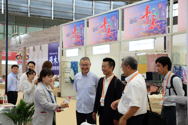 山東292家企業(yè)齊聚31屆華交會(huì)，青島家紡展團(tuán)大放異彩