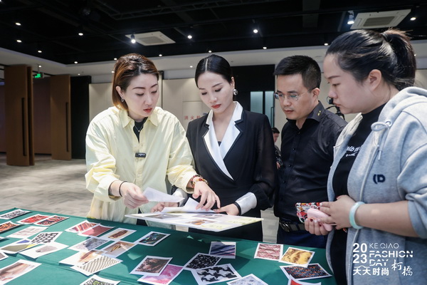 理論精講，實戰(zhàn)賦能！柯橋天天時尚啟迪秋冬女裝面料開發(fā)新思路