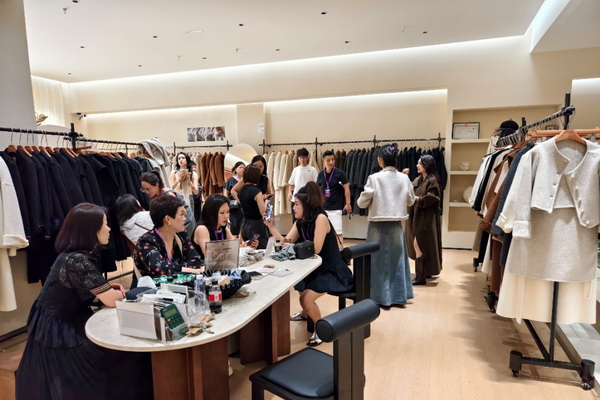 引領雙面呢產業健康發展，江蘇東港打造&ldquo;正版正貨&rdquo;標桿市場
