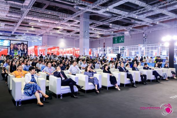 用設(shè)計(jì)，共繪產(chǎn)業(yè)夢(mèng)想藍(lán)圖！2024中國國際面料設(shè)計(jì)大賽再譜新篇