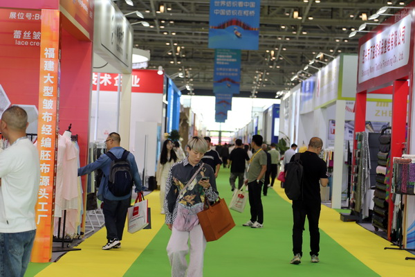 新形勢、新機遇，2025柯橋春季國際紡博會拉開帷幕，全方位展示中國紡織發展的強韌