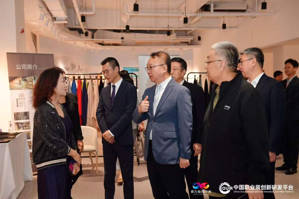 聚焦全民國防教育作訓服與海上功能服，第二屆中國職業(yè)裝創(chuàng)新大會在青島啟幕