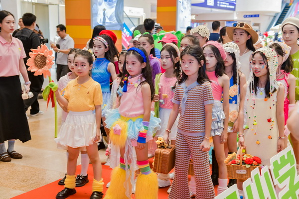 毛織三大盛會在大朗開幕!“世界毛織之都”奏響產業強音