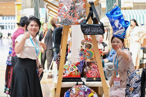 毛織三大盛會在大朗開幕!“世界毛織之都”奏響產業強音